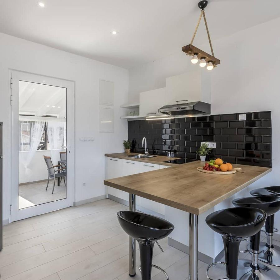 Luxury Apartments Skalinada Near Beaches, Tisno - Dalmatia ภายนอก รูปภาพ