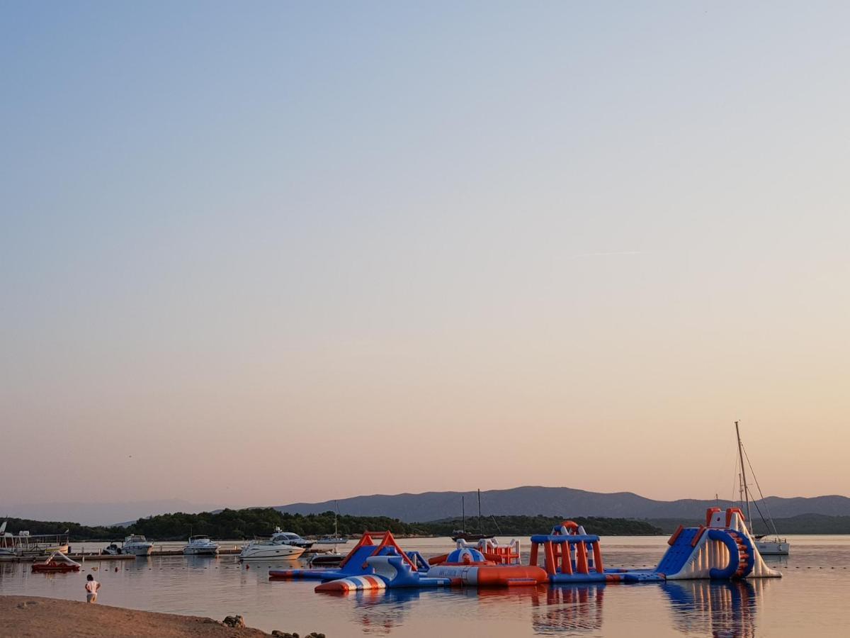 Luxury Apartments Skalinada Near Beaches, Tisno - Dalmatia ภายนอก รูปภาพ
